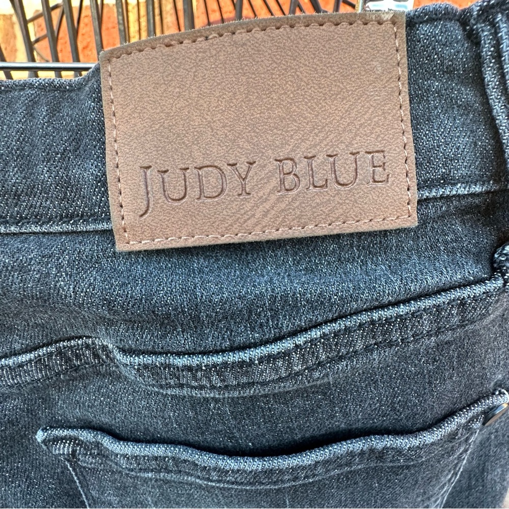 Judy Blue Skinny Fit Fade Black Denim Jean Hi-Waist Hem Stretch Streetwear 7/28 - Picture 12 of 15